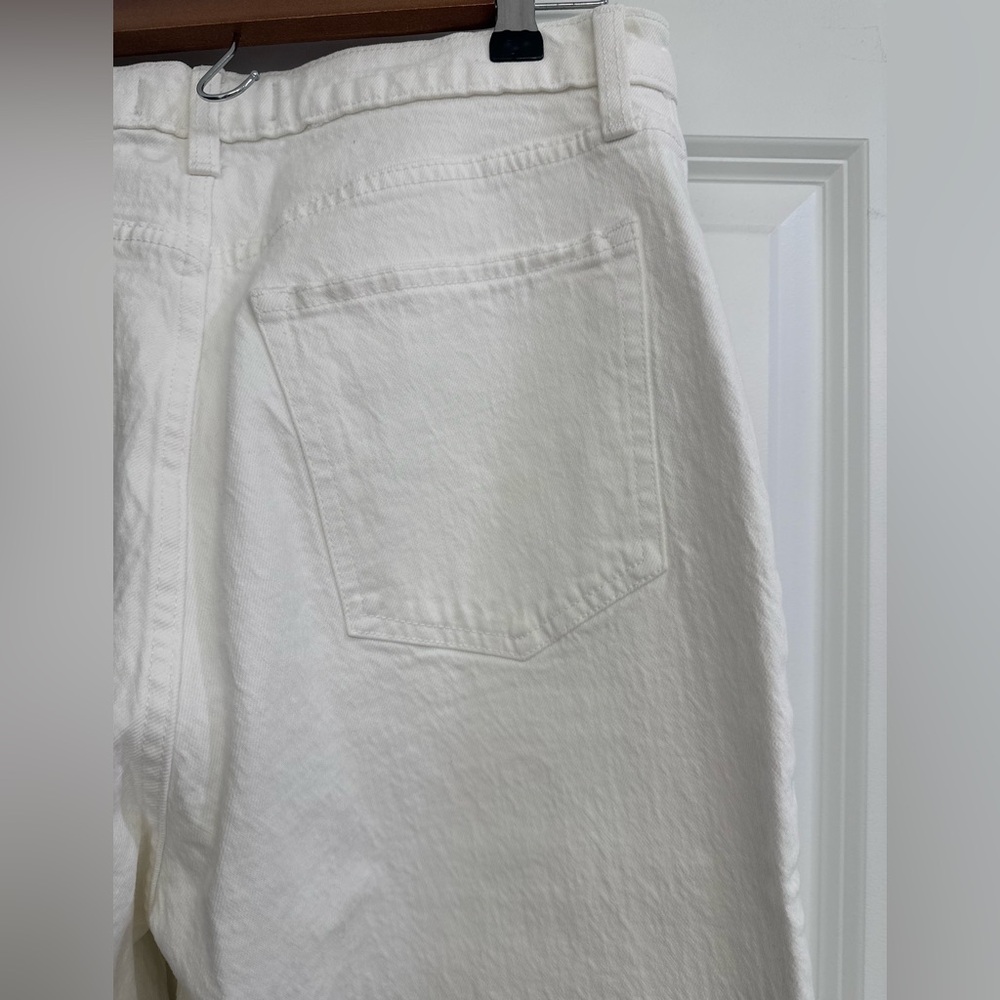 Abercrombie & Fitch Curve Love 90s Straight Ultra High Rise Jeans - Picture 7 of 7